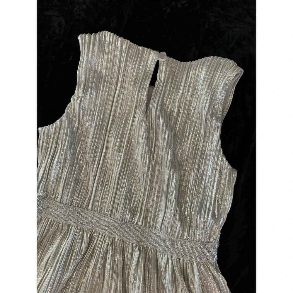 Cat & Jack Dress Girls Size S Silver Metallic Pleated Fit & Flare Party